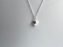 Load image into Gallery viewer, Chubby heart necklace
