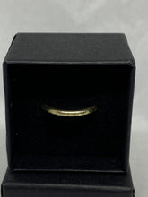 Load image into Gallery viewer, Classic hammered solid gold ring