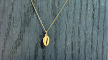 Load image into Gallery viewer, Gold Cowrie Shell necklace
