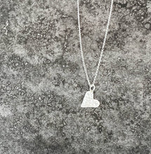 Load image into Gallery viewer, Silver hammered heart necklace
