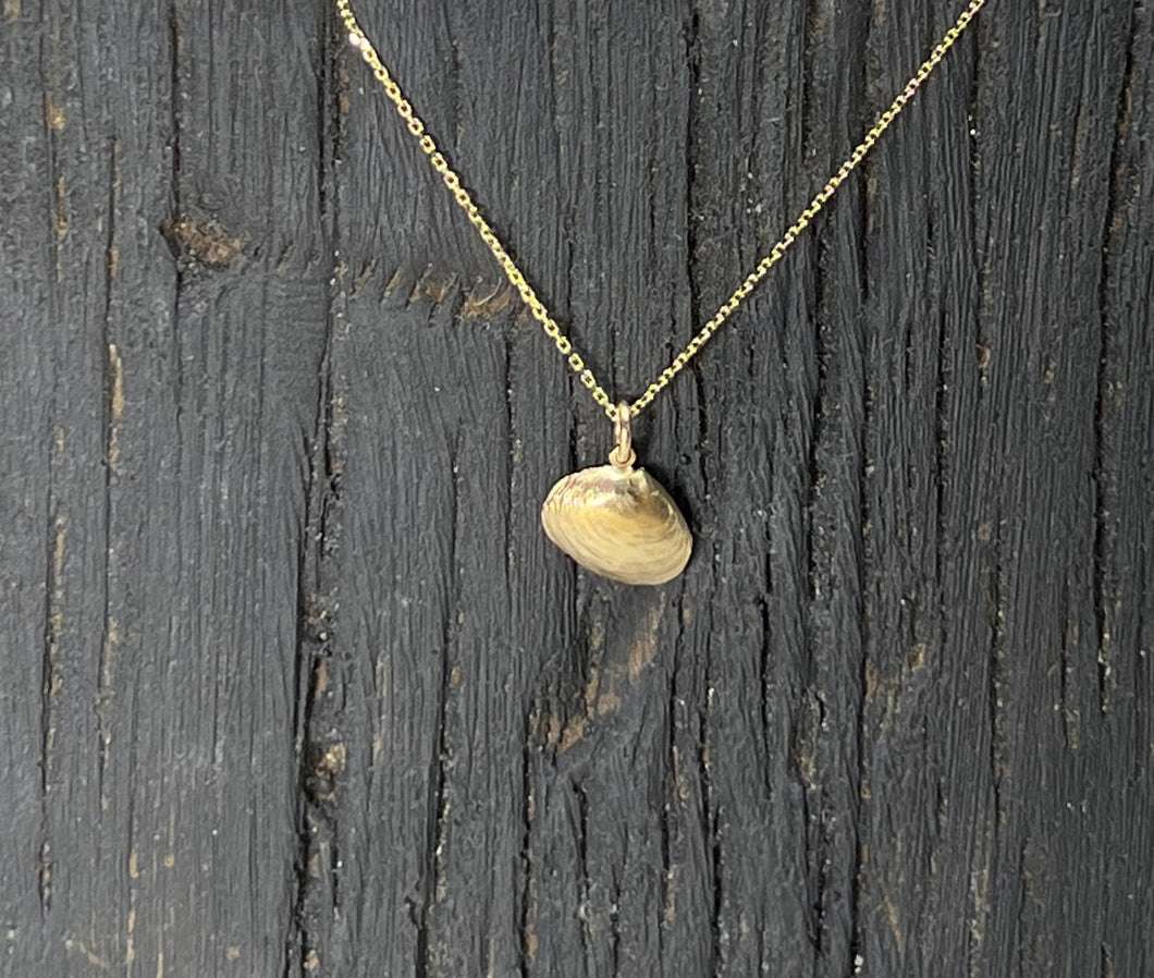 Recycled Gold and Sterling Silver Shell Pendant Necklace – Sourced from Whitstable, Kent